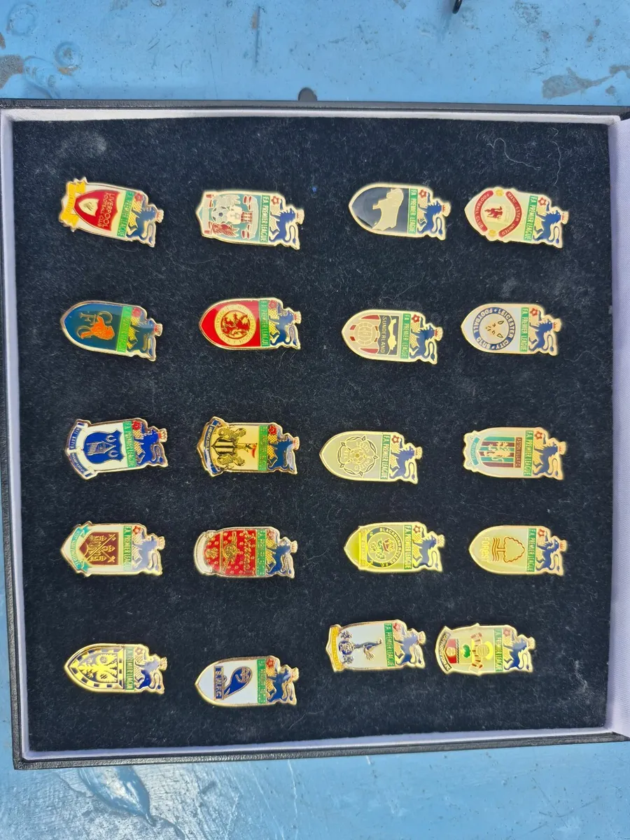 1996/1997 FA Premier League commemorative pins - Image 4