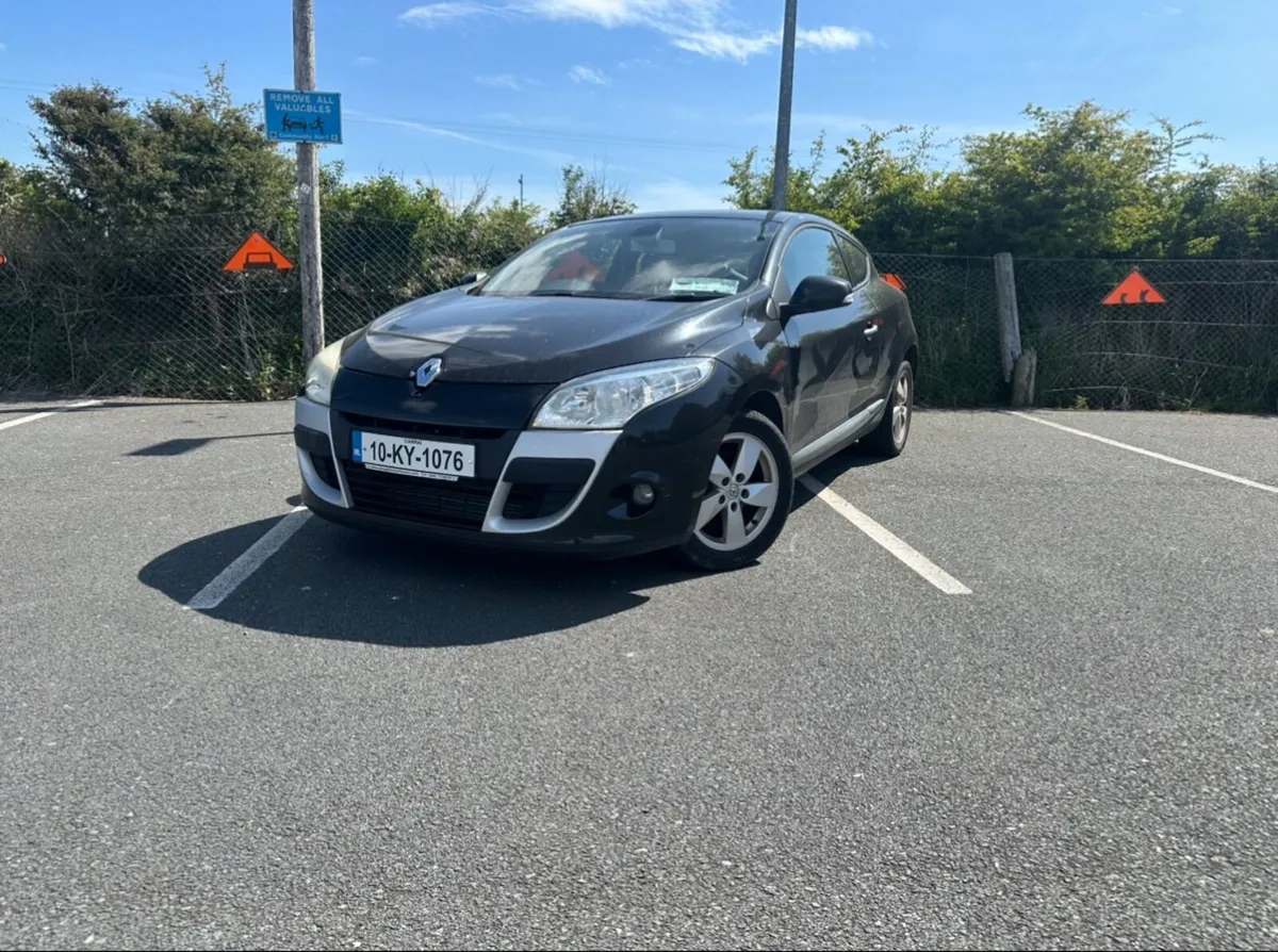 Renault Megane 2010 - Image 1