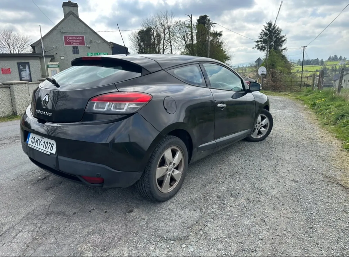 Renault Megane 2010 - Image 2