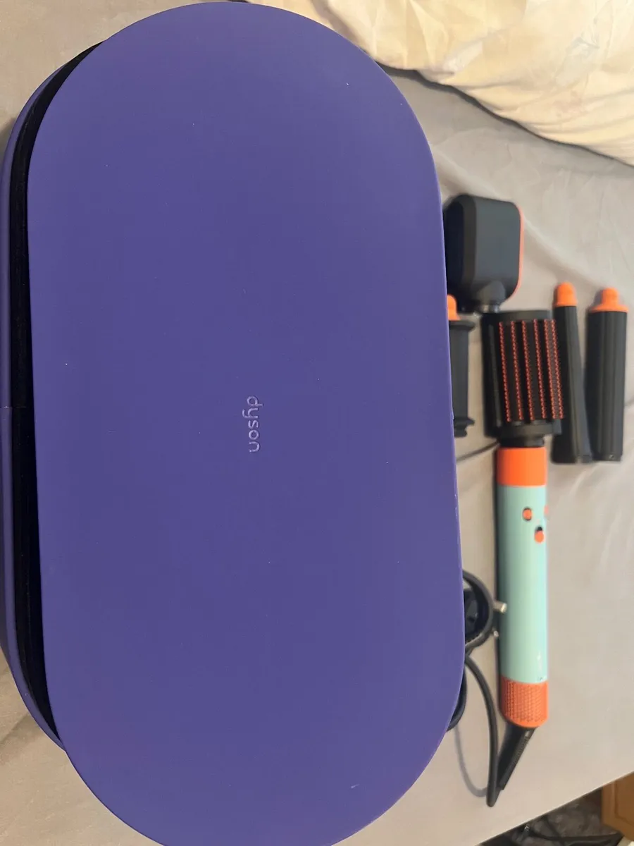 Dyson Airwrap Topaz Straight and Wavy - Image 2