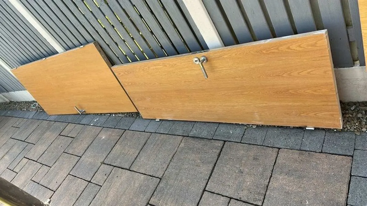 fire doors - Image 1