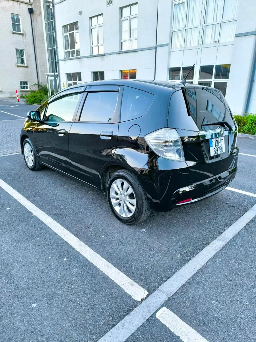 2013 Honda Fit 1.3 Automatic. Top spec Leather ec. - Image 4