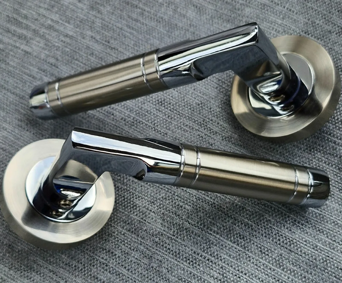 Internal door handles - Image 1