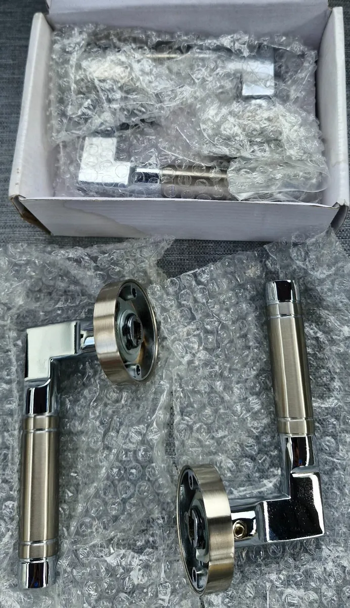 Internal door handles - Image 3