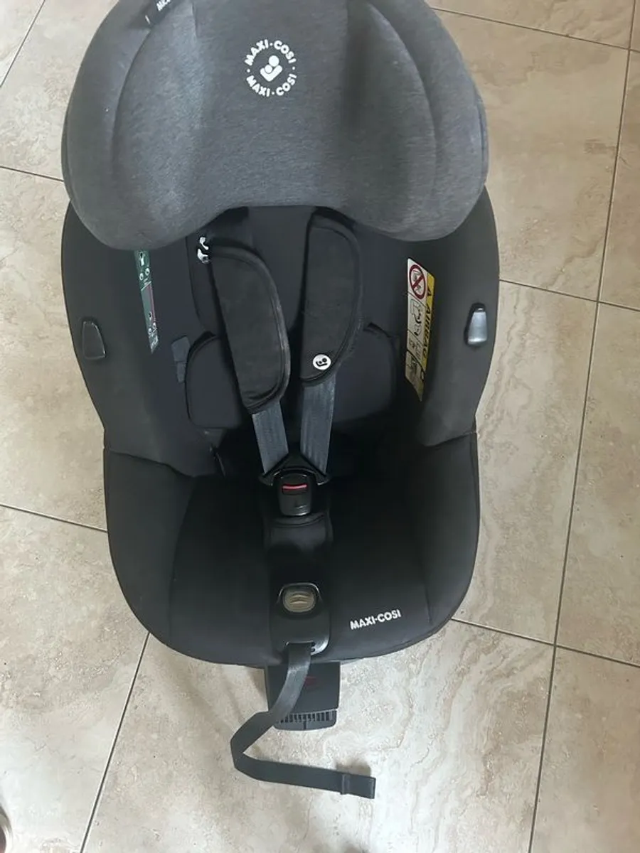 Maxi Cosi Mica Pro Roating 360degrees Car Seat - Image 3