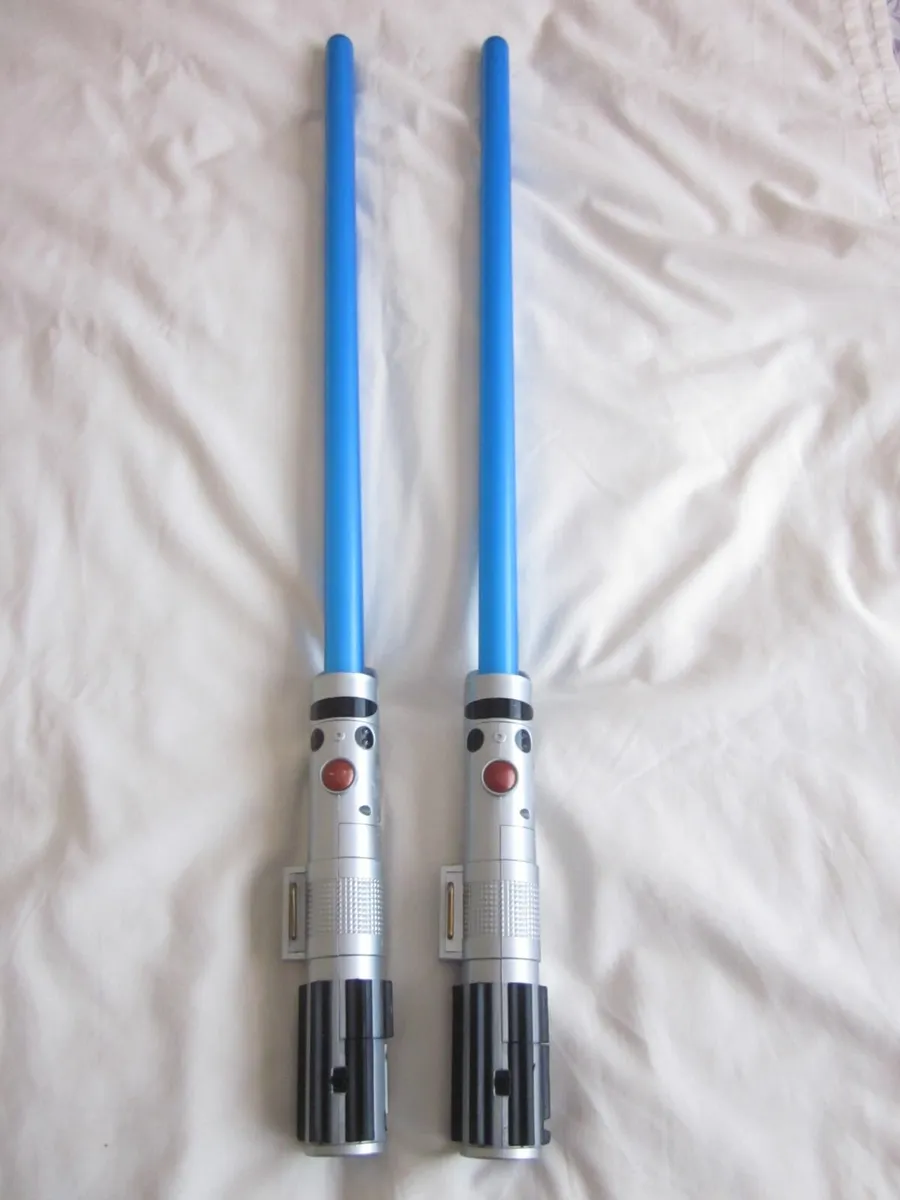 2 Star Wars Lightsaber Anakin Skywalke Blue Lights - Image 1