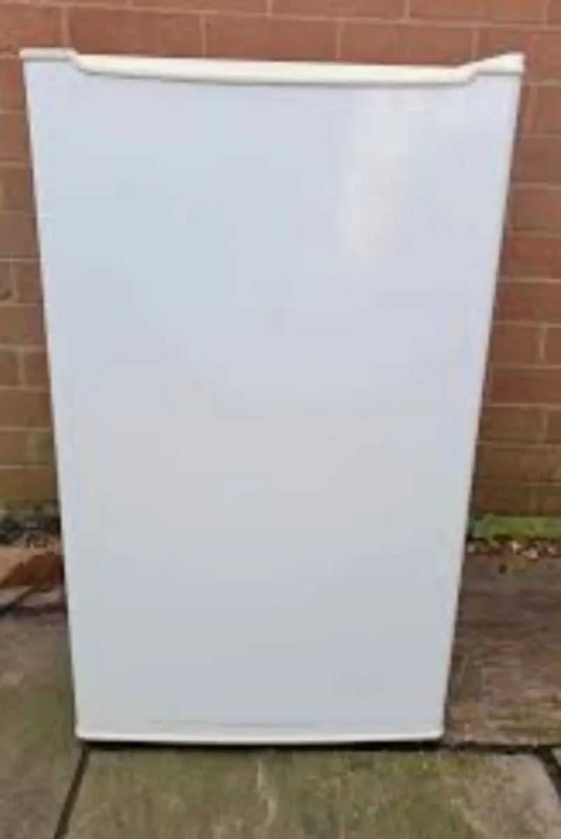 Under counter fridge - Image 2