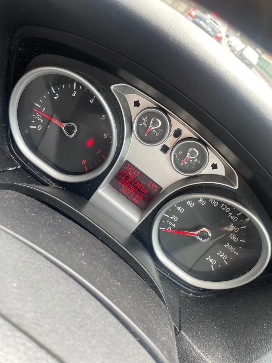 Ford Focus 2009 - Image 1