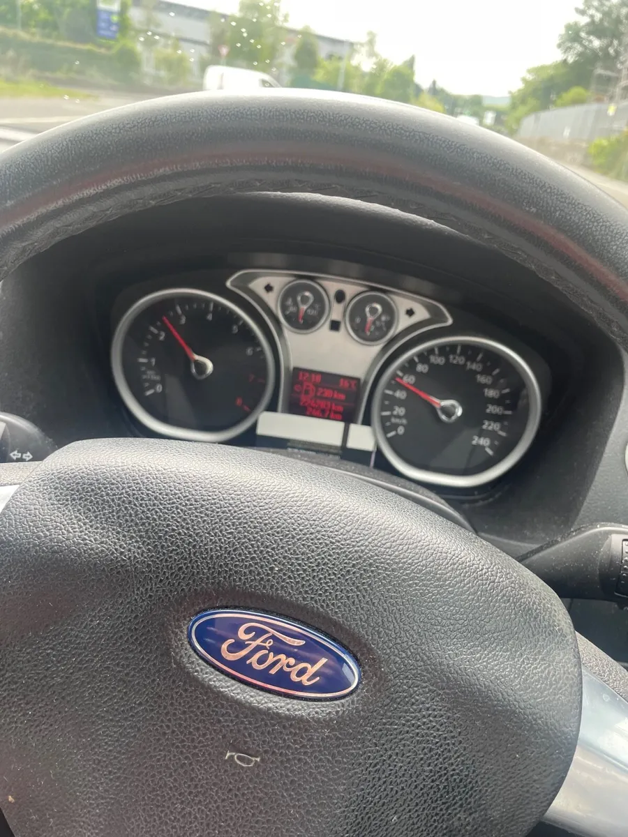 Ford Focus 2009 - Image 3