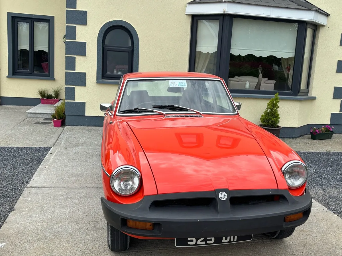 MGB GT - Image 2
