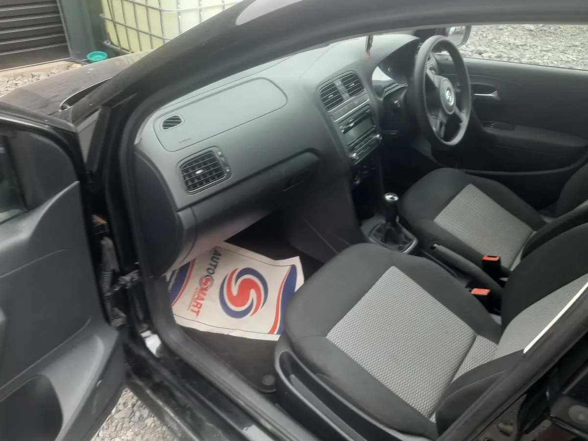 Volkswagen Polo 2011 - Image 3
