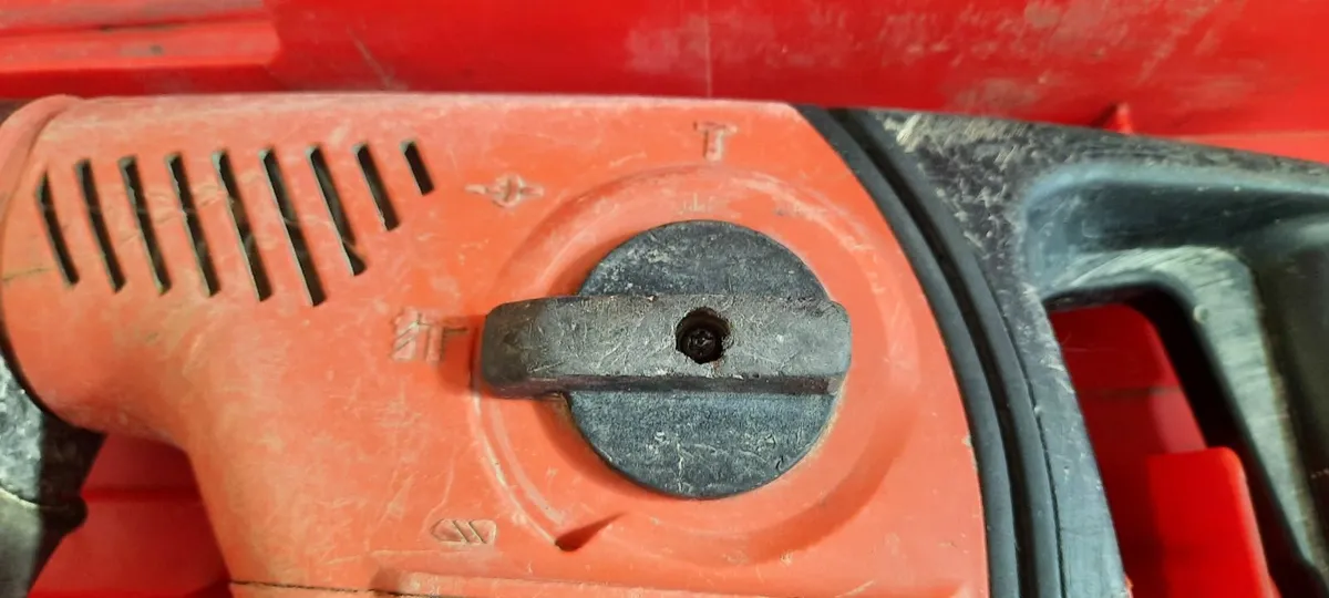Hilti TE 40-AVR Sds+ 3 Mode 110v - Image 3