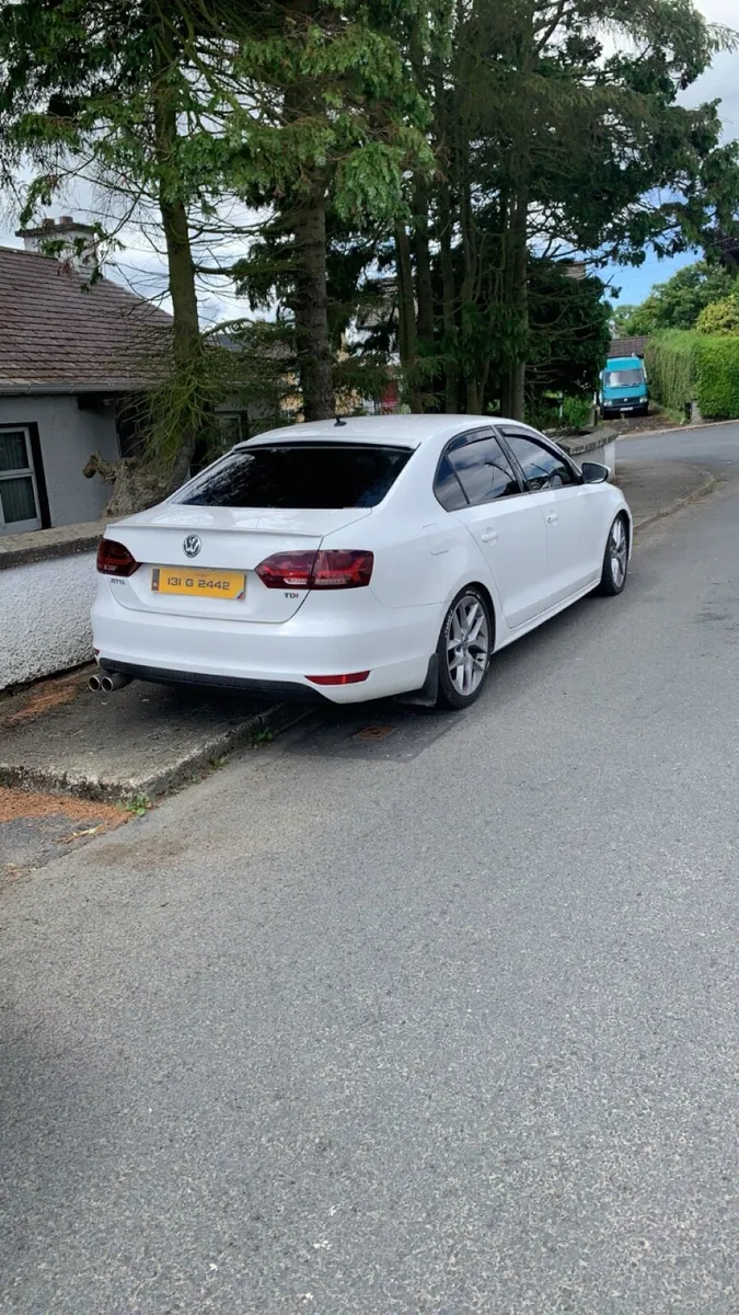 Volkswagen Mk6 Jetta - Image 2