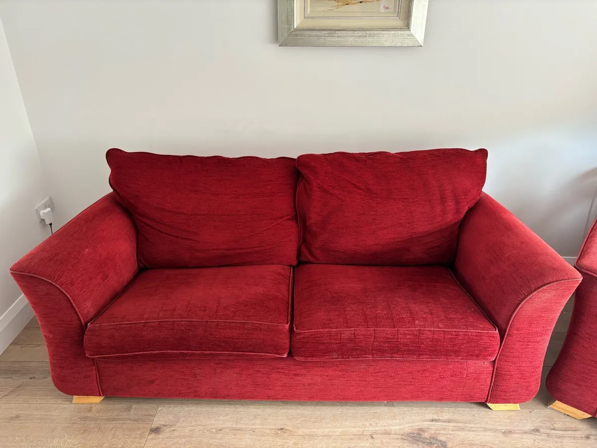 Suite of furniture - Image 1