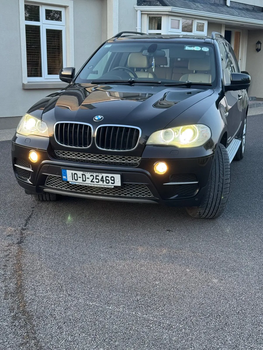 BMW X5 2010 - Image 1