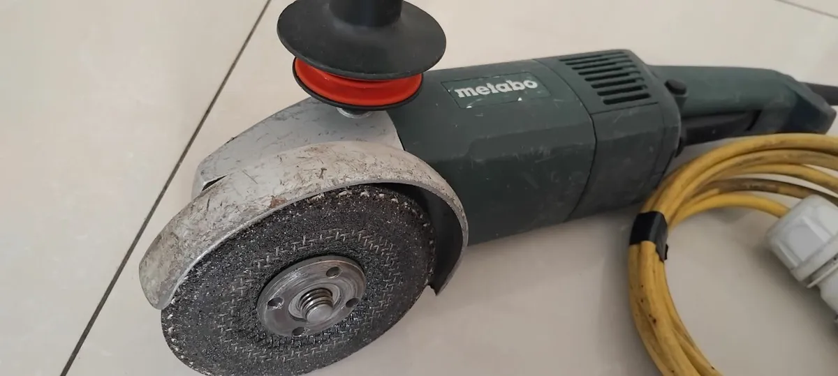 Metabo WA 14-125 Ergo 125mm Grinder 110v - Image 4