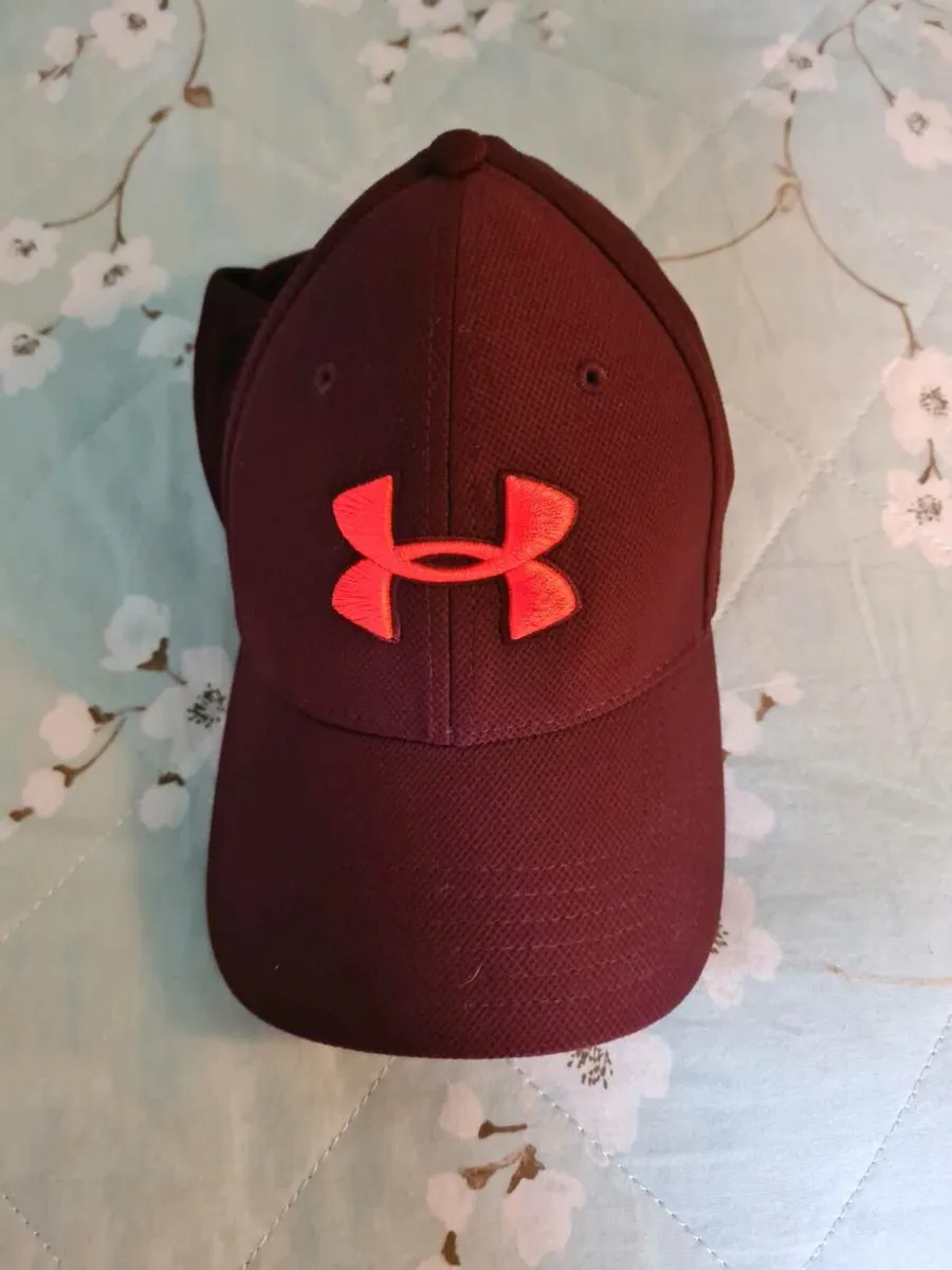 4 golf hats for €30 - Image 3
