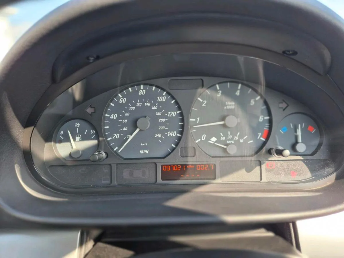 Bmw e46 320ci - Image 2