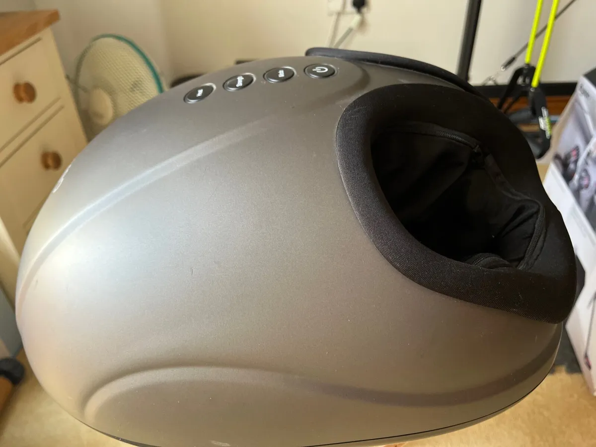 Breo foot massager machine with heat - Image 3