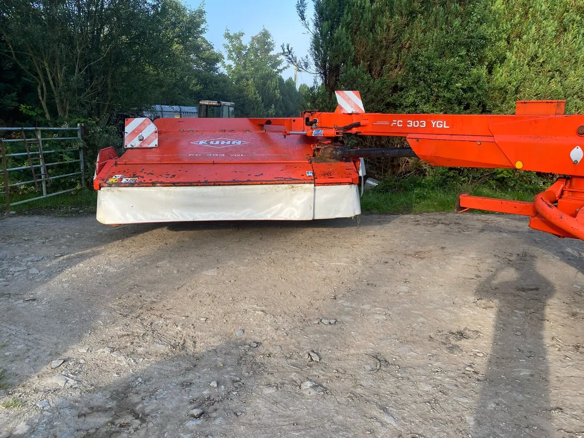10ft Kuhn mower - Image 2