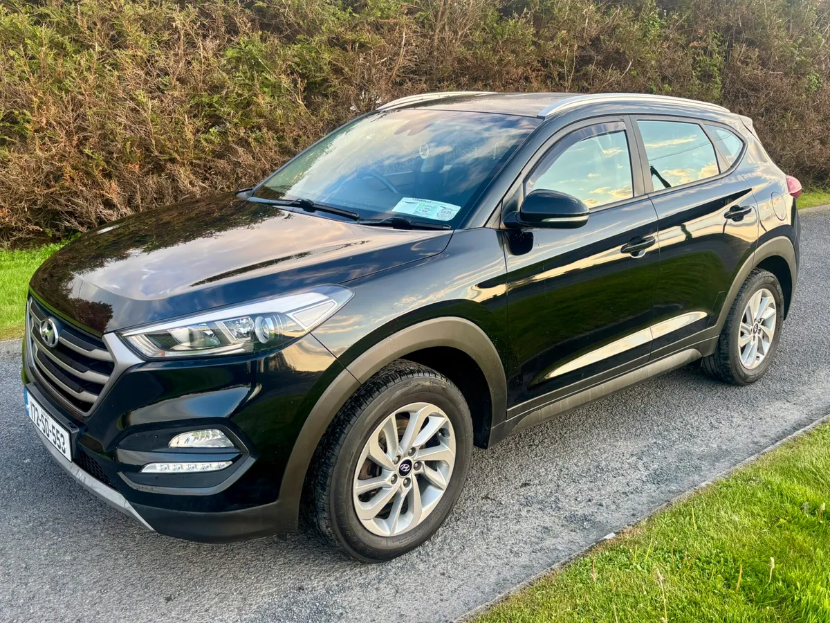 201HYUNDAI TUSCON - Image 1