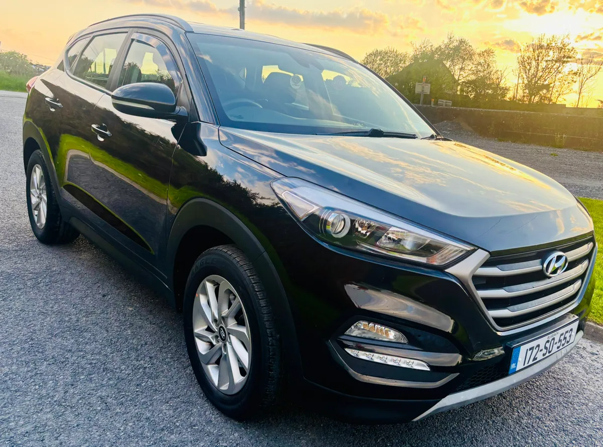 201HYUNDAI TUSCON - Image 4