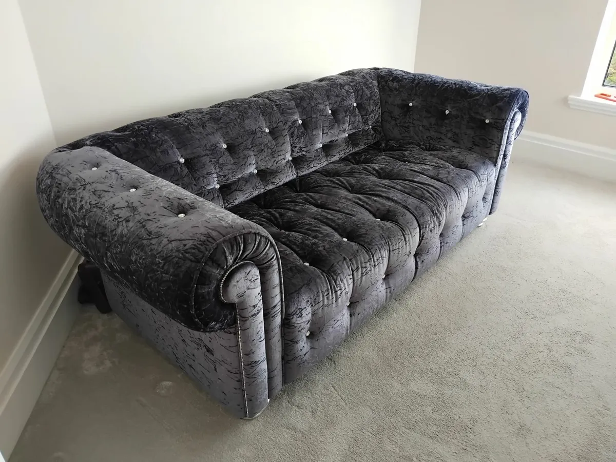 Couch/Sofa - Image 2
