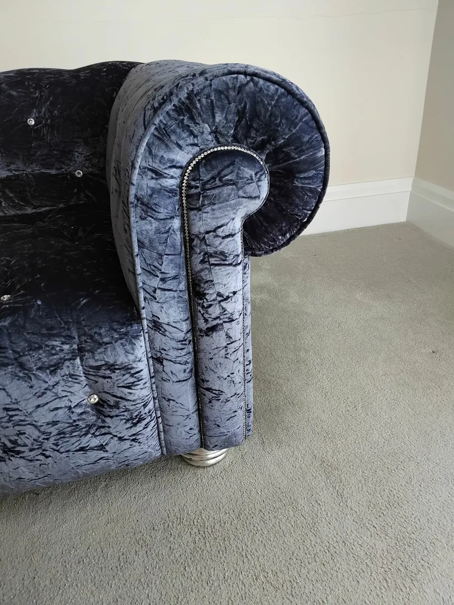 Couch/Sofa - Image 3