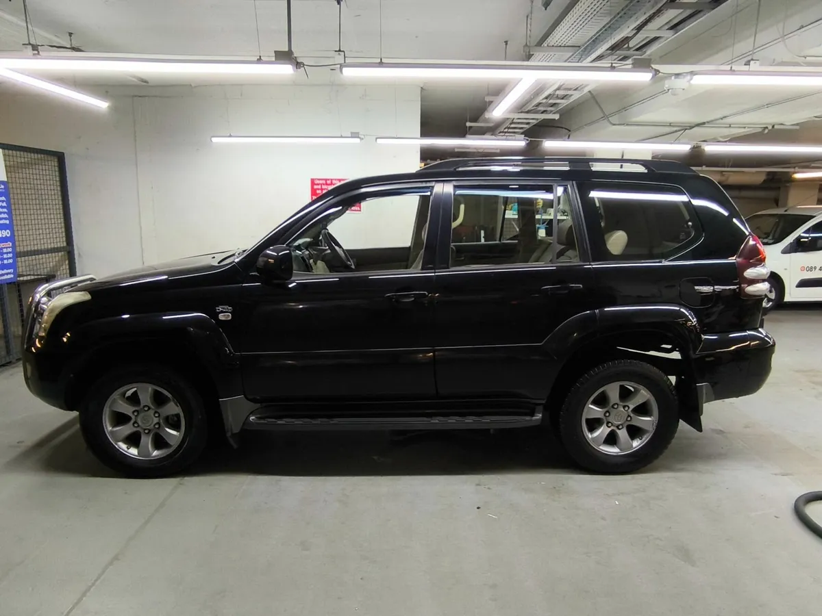 Toyota Land Cruiser 2004 Auto Crewcab - Image 2