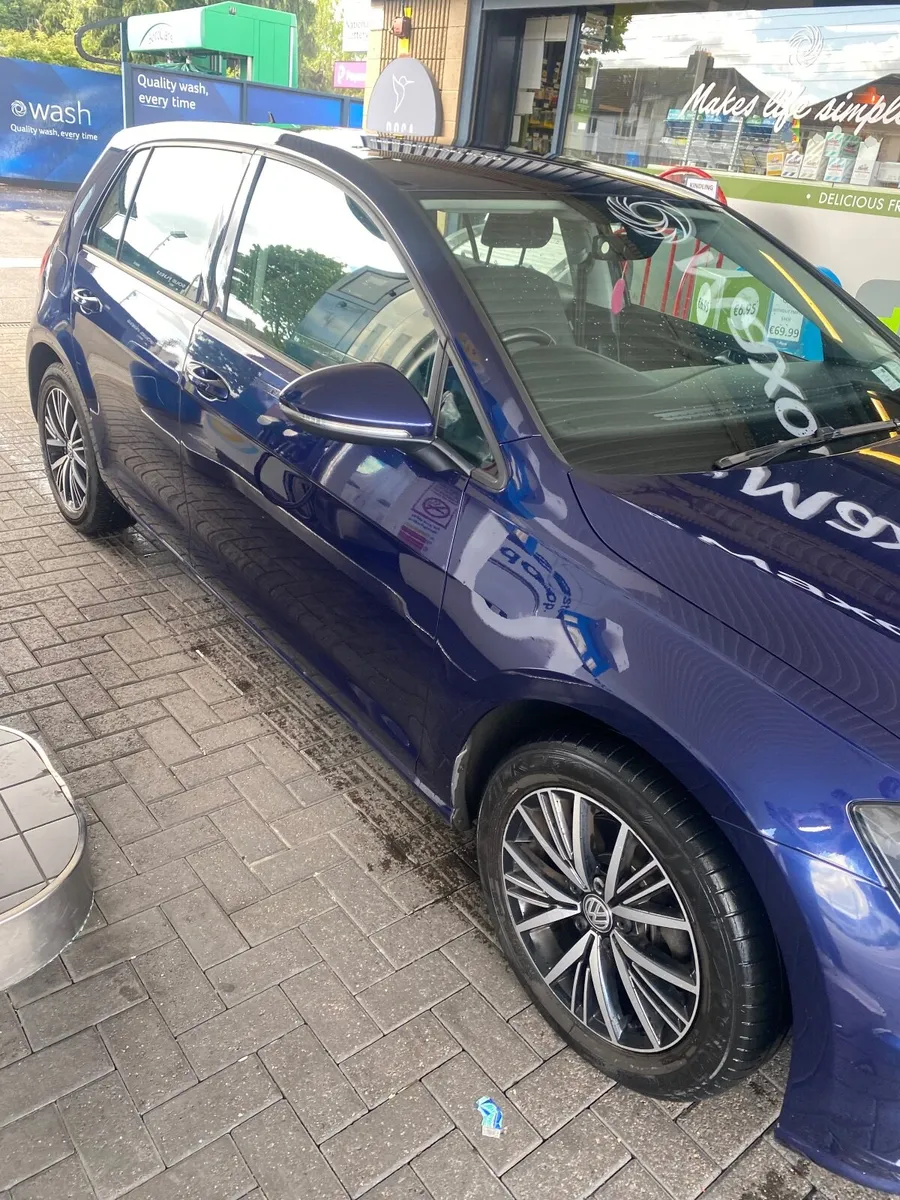 Volkswagen Golf 2017 - Image 1