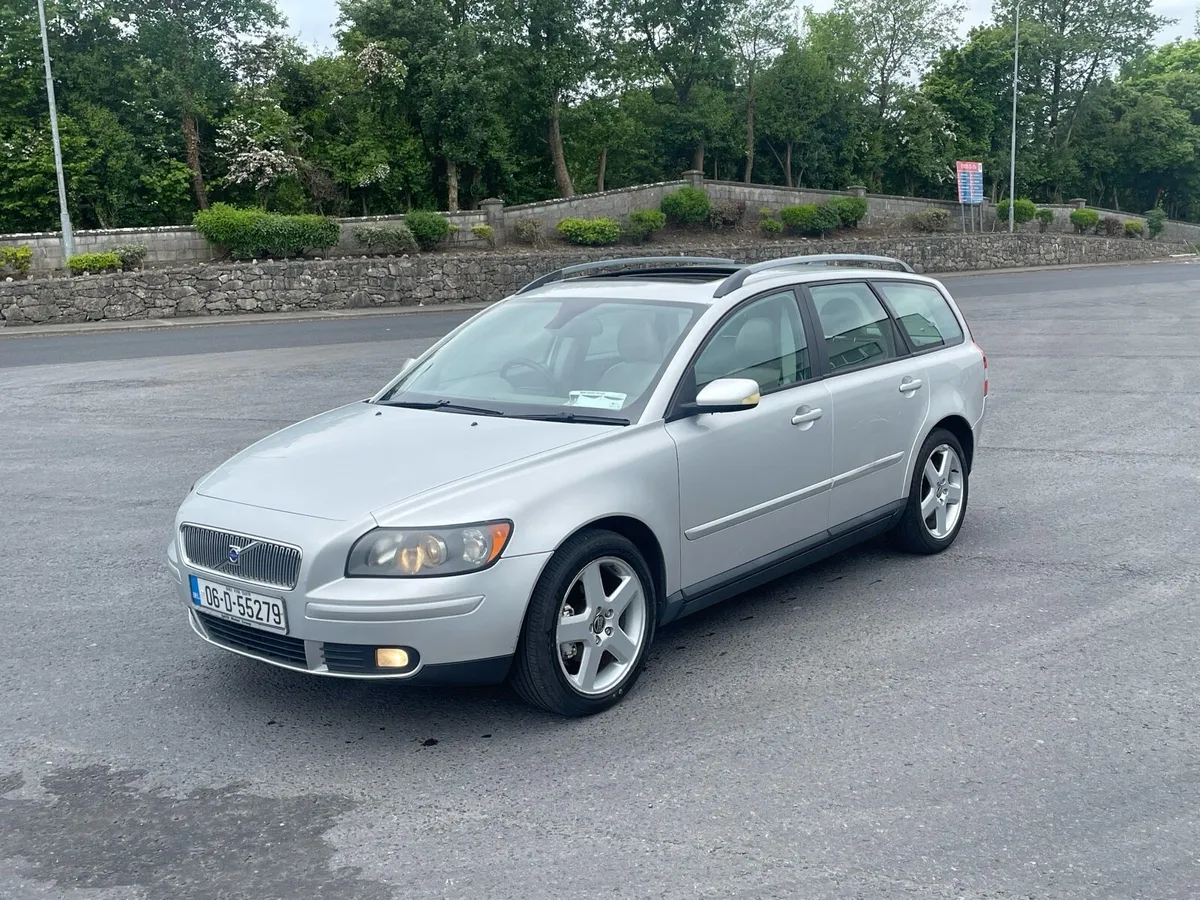 Volvo v50 estate 1.8i ( new NCT today ) - Image 2