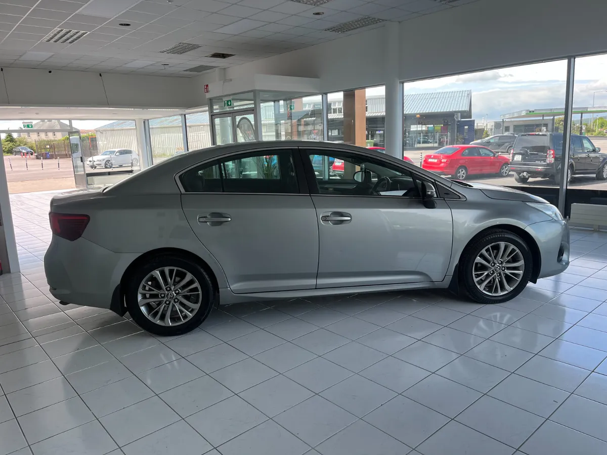 2016 Toyota Avensis Luna - Image 4