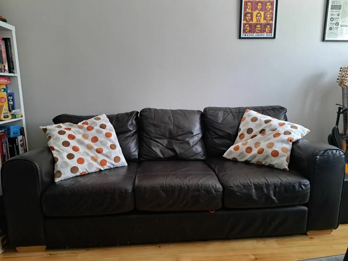 Leather Sofas for Sale 3 + 2 Seater - Image 2