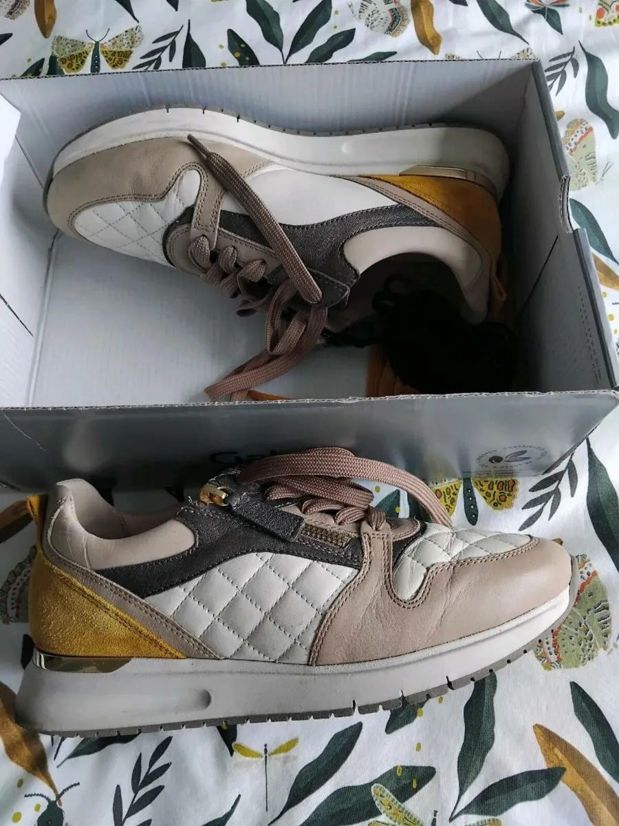 Trainers - Image 1