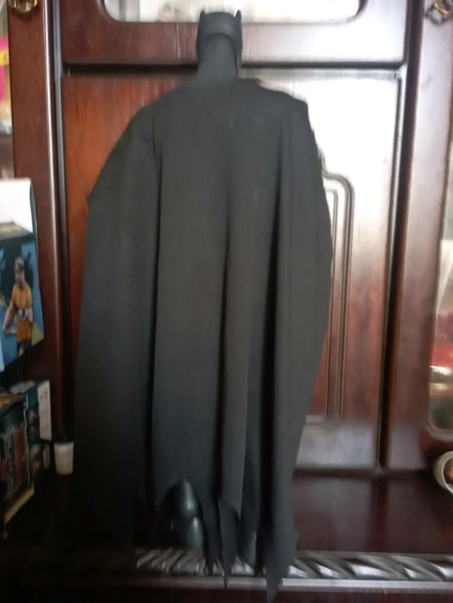 DC COMICS ACTION FREE STANDING BATMAN FIGURE ., - Image 2