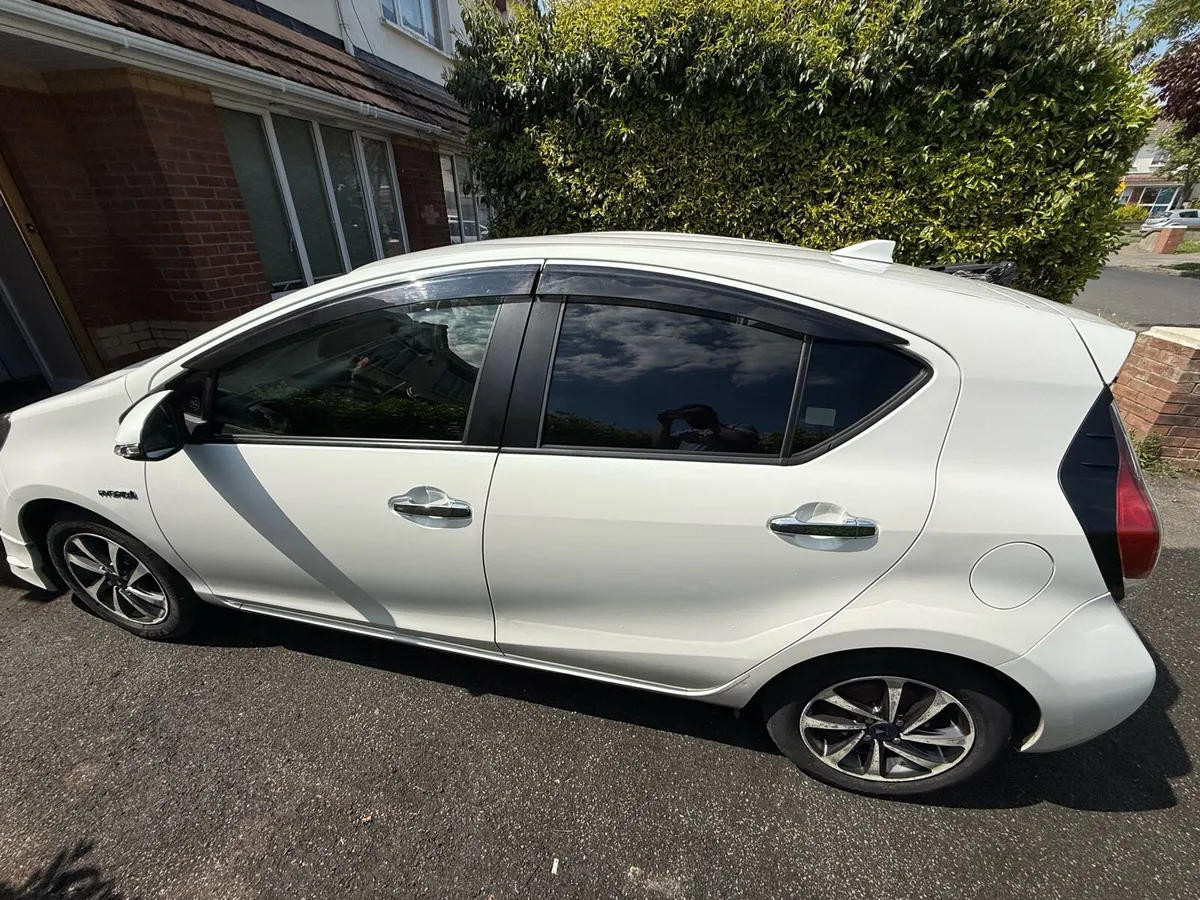 Toyota aqua s package hybrid 2016 automatic - Image 2