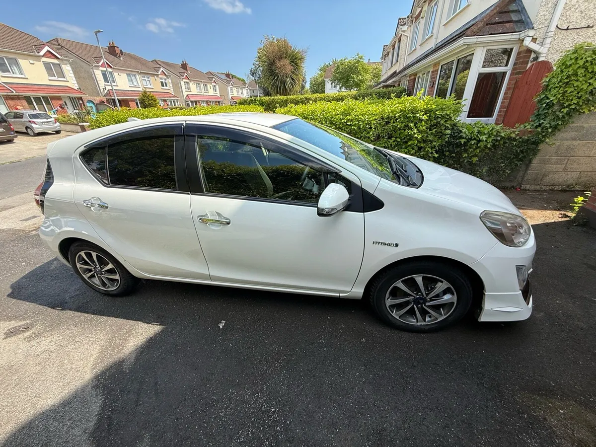 Toyota aqua s package hybrid 2016 automatic - Image 4