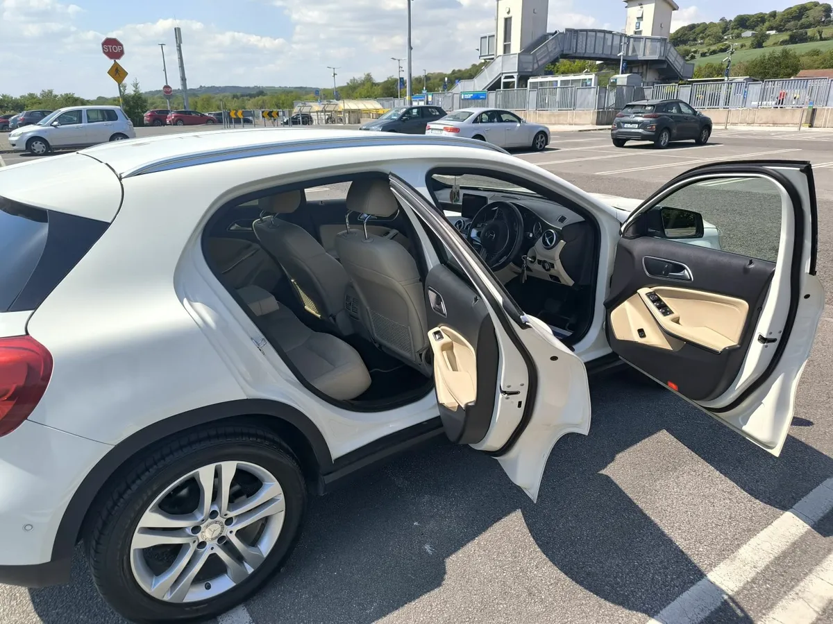 Mercedes-Benz GLA 2016 - Image 4