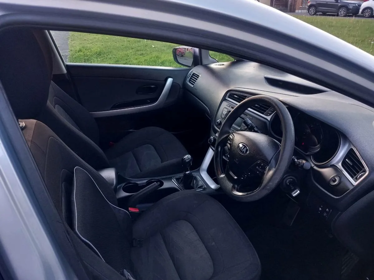 Kia Ceed CRDI Estate 1.4 5dr - Image 2
