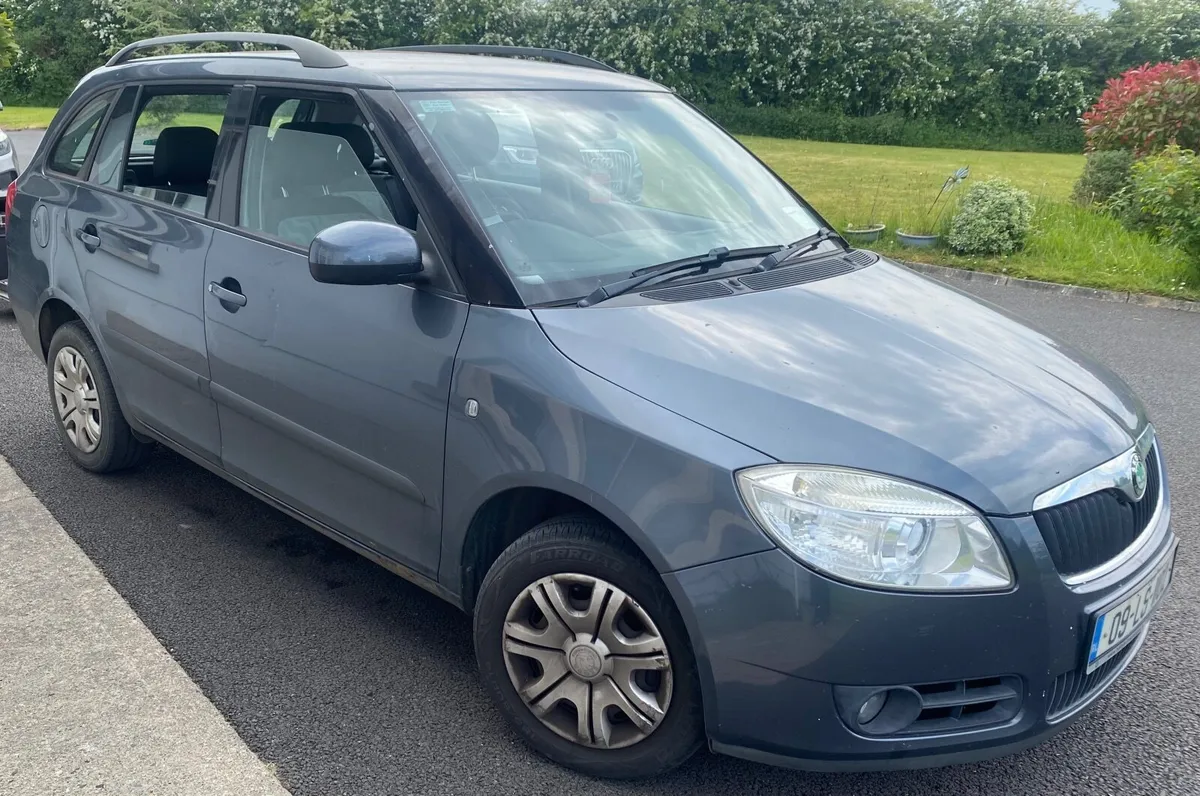 Skoda Fabia 2009 - Image 2