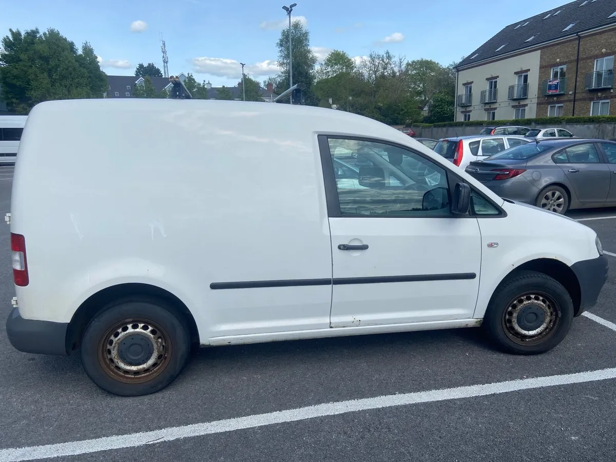 Volkswagen Caddy 2007 - Image 2