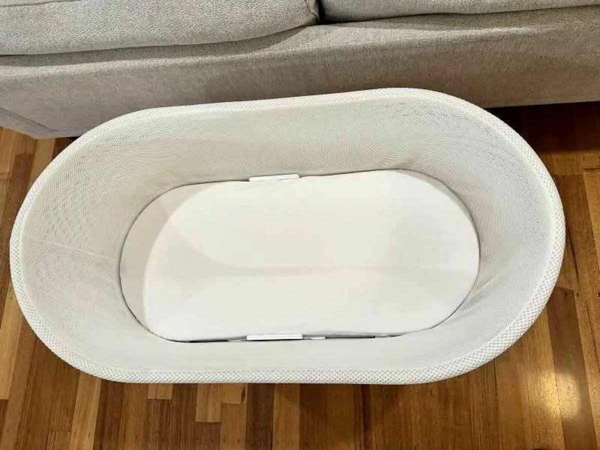 Snoo Smart Sleeper Bassinet Warranty with Extras - Image 3