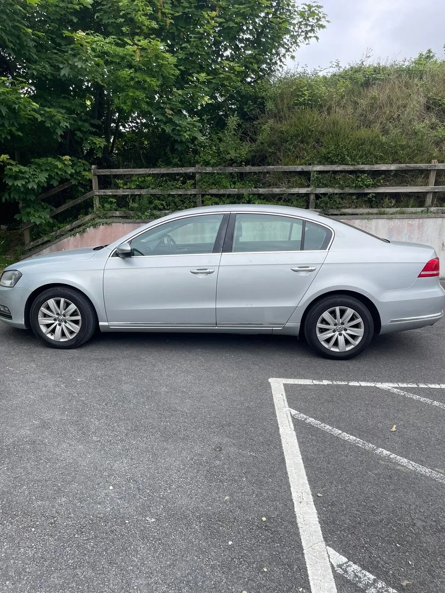 Volkswagen Passat - Image 4
