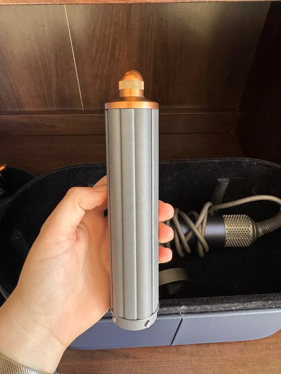 Dyson Airwrap Complete Long Volumise Multi Styler - Image 4