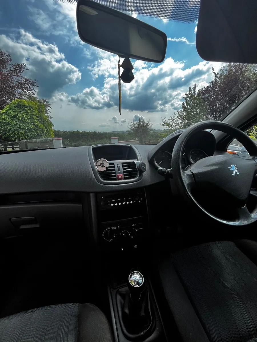Peugeot 207 2008 - Image 2