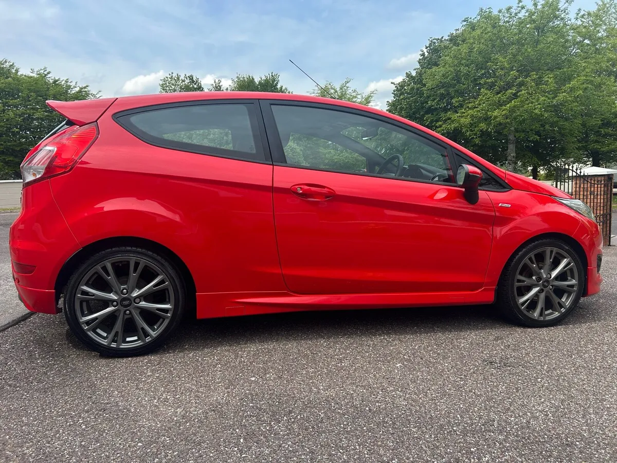 FORD FIESTA ST LINE - Image 1