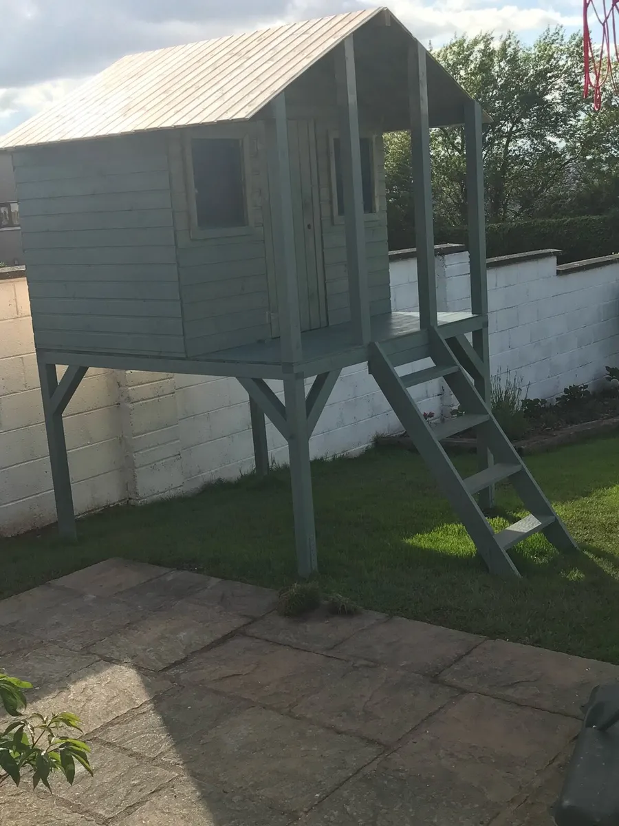 Kids tree house with slide & climbing wall - Image 4
