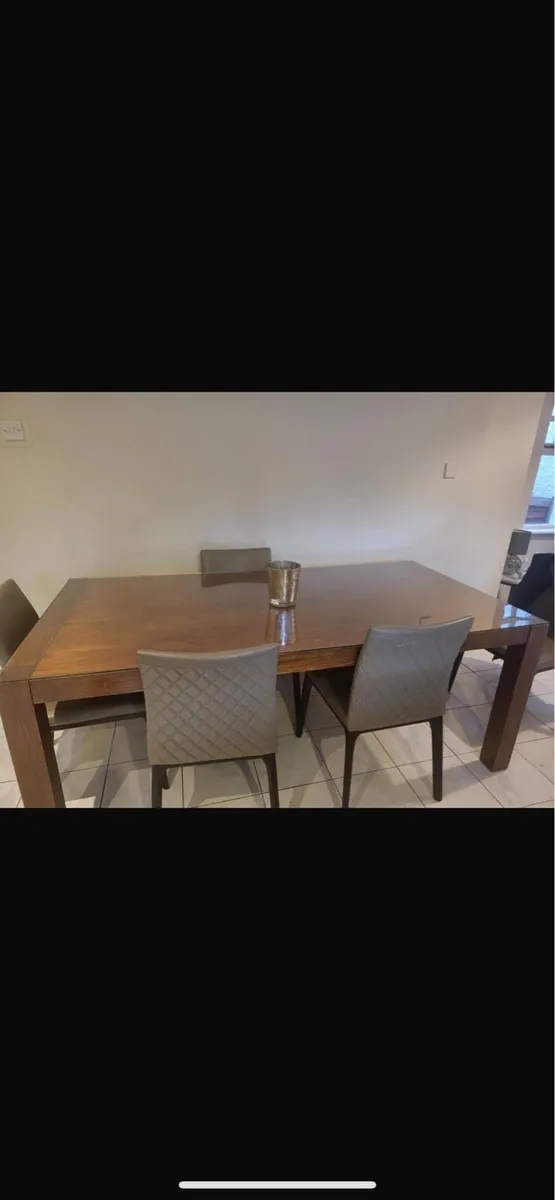 Kitchen table - Image 1