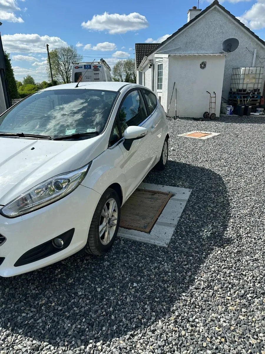 Ford Fiesta 2017   NCT 05/27 - Image 4