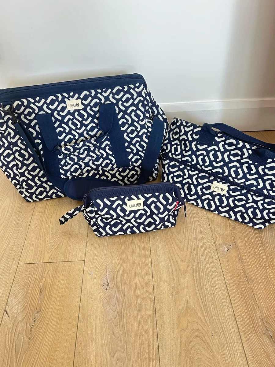 Ulluv Hospital Bag set (3) - Image 1